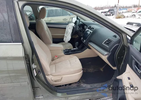 2018 Subaru Outback 2.5I Premium из США, поврежденный, VIN 4S4BSAFC8J3338686